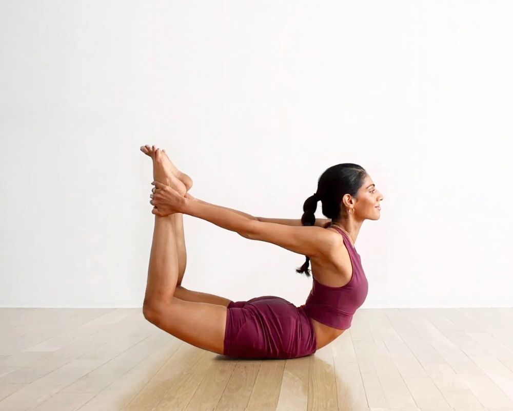 6 Động Tác Yoga Giảm Đau Lưng Dành Riêng Cho Nàng Công Sở