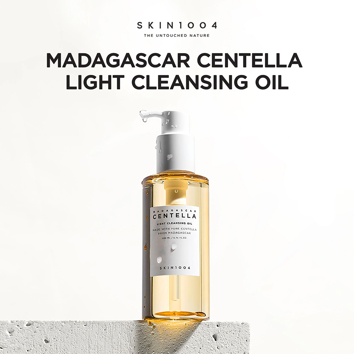 Dầu Tẩy Trang Làm Sạch Sâu, Dịu Nhẹ Chiết Xuất Rau Má Skin1004 Madagascar Centella Light Cleansing Oil 200ml