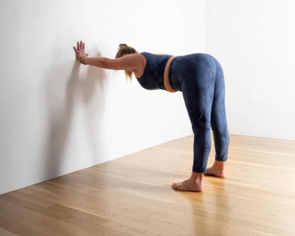 6 Động Tác Yoga Giảm Đau Lưng Dành Riêng Cho Nàng Công Sở